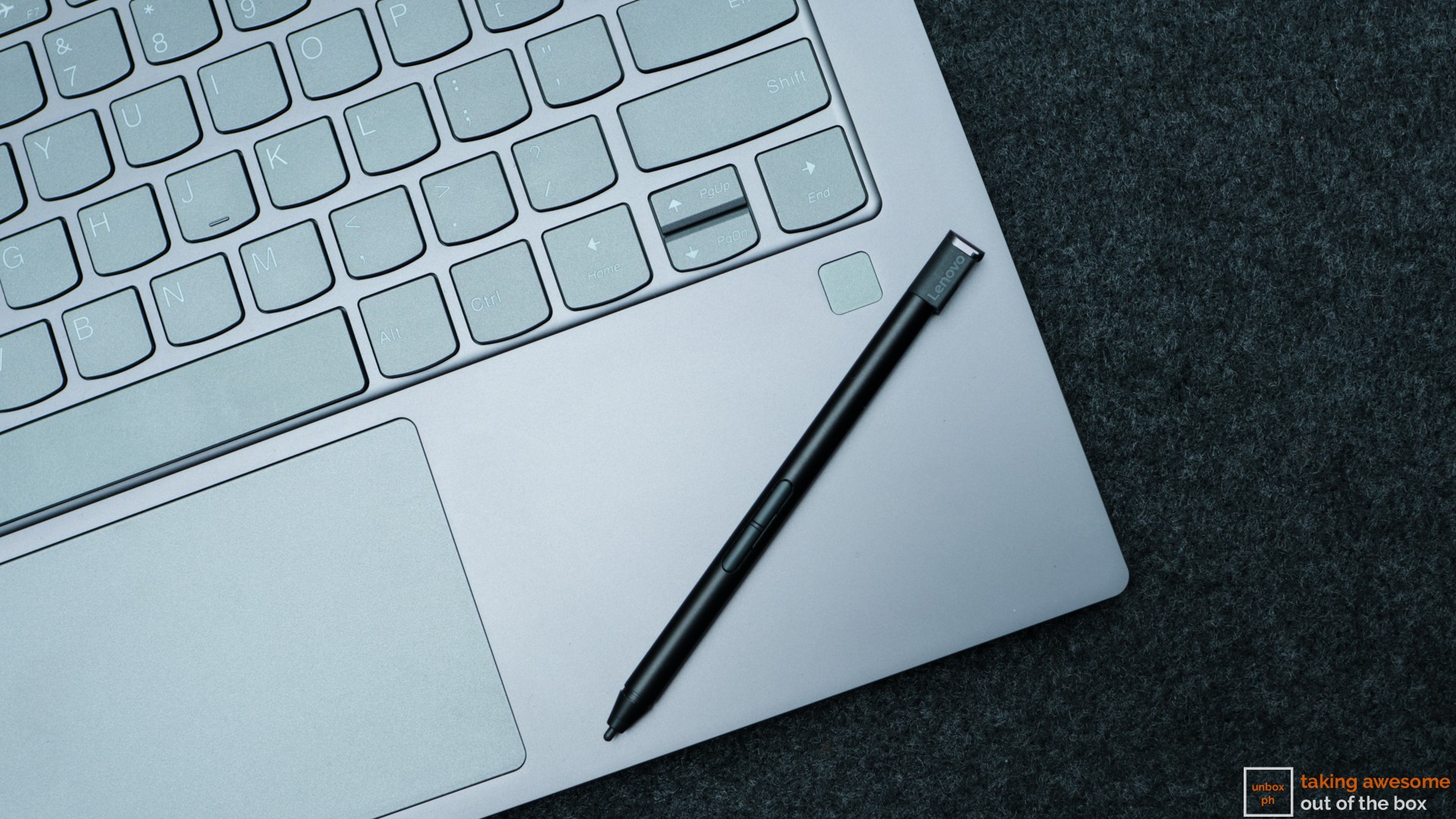 Lenovo Yoga C940 pen on the laptop surface