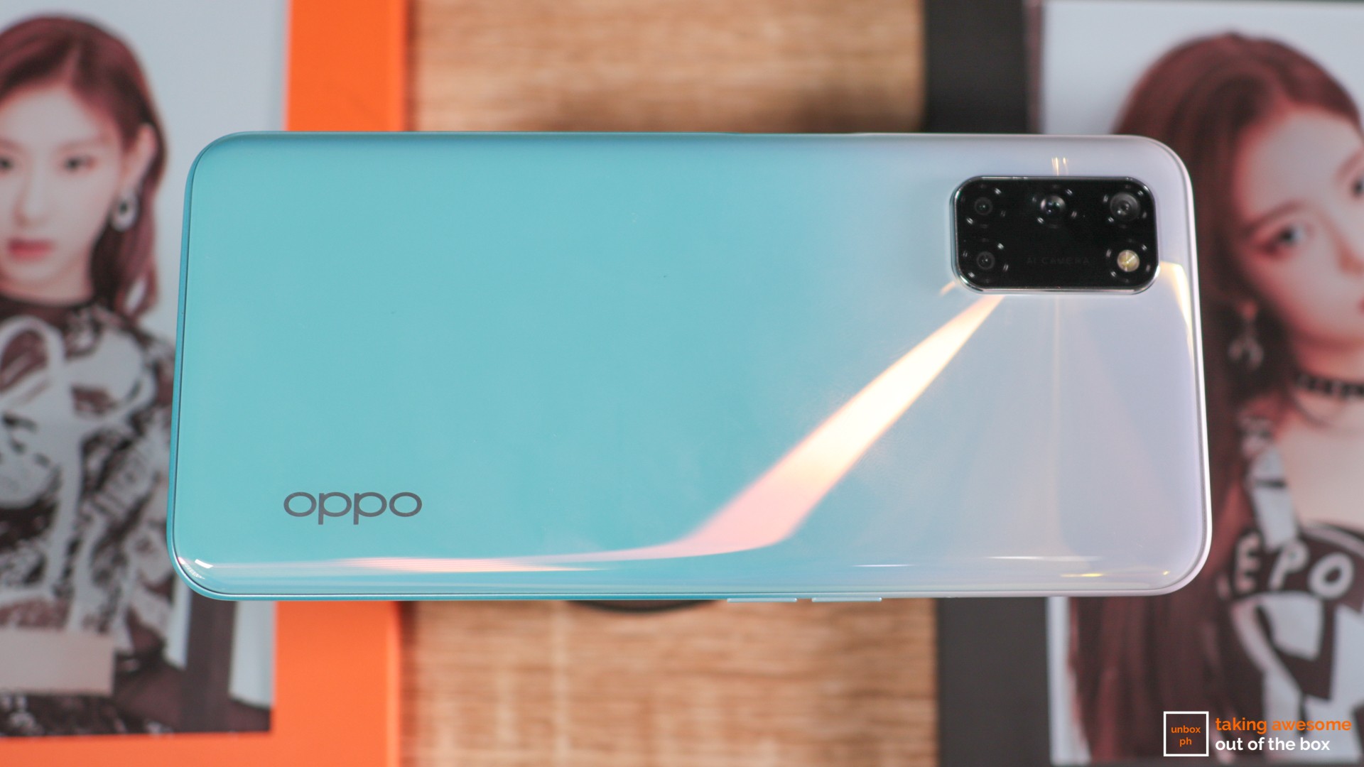 Blue and white gradient back cover of the Oppo A92