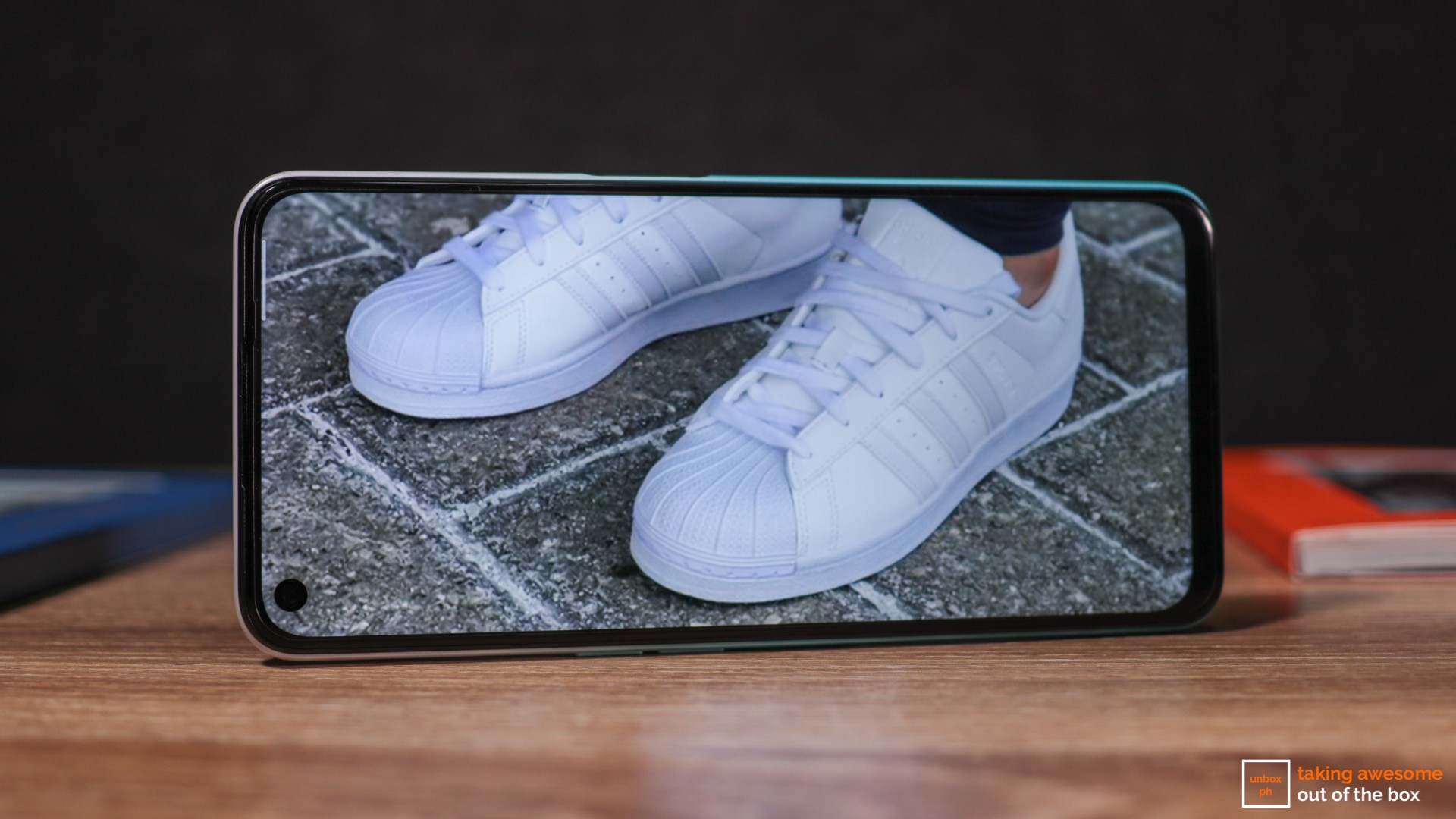 Image of a pair of shoes shown in the Oppo A92