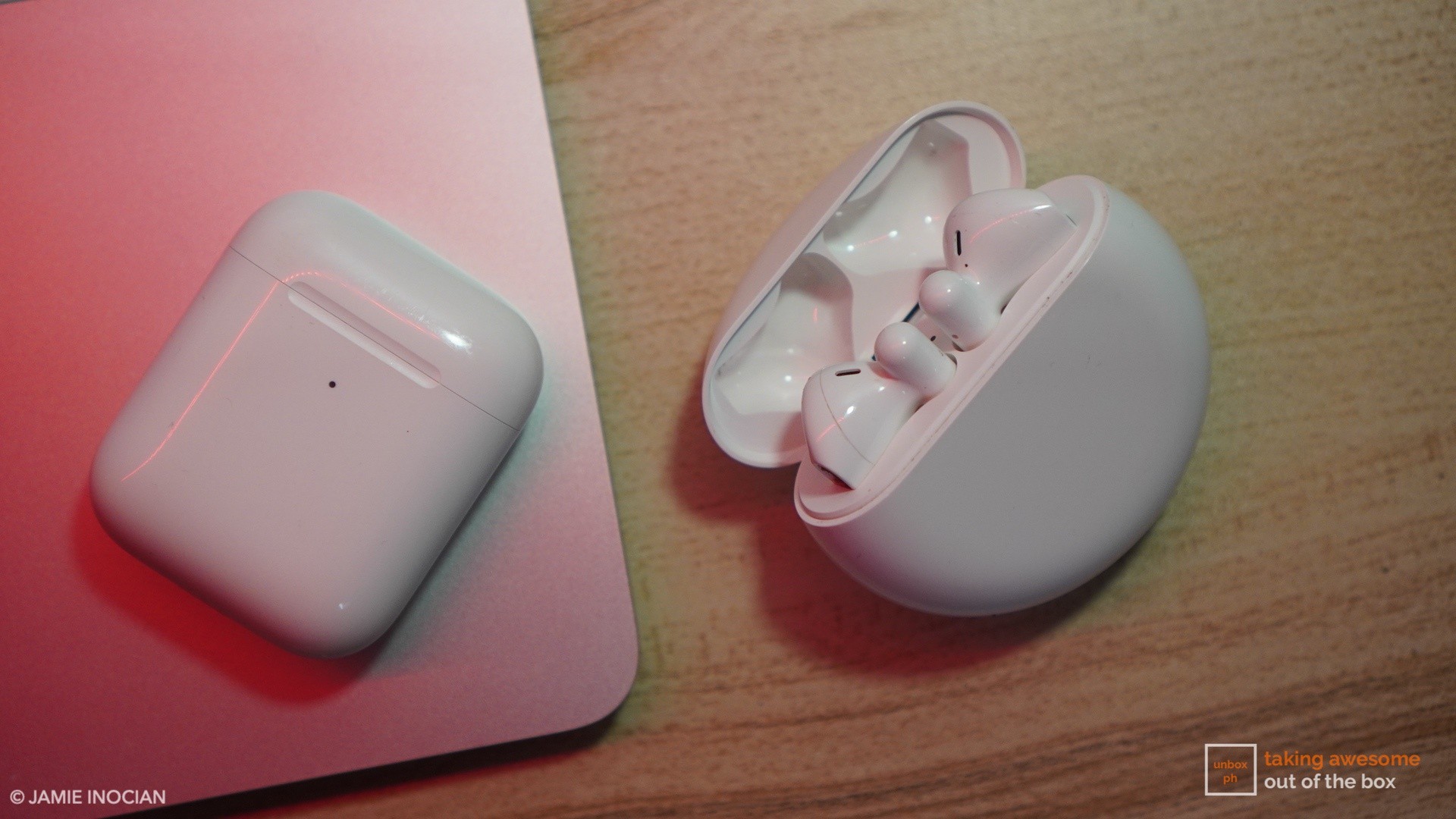Battery of the Apple Airpods 2 vs. Huawei FreeBuds 3