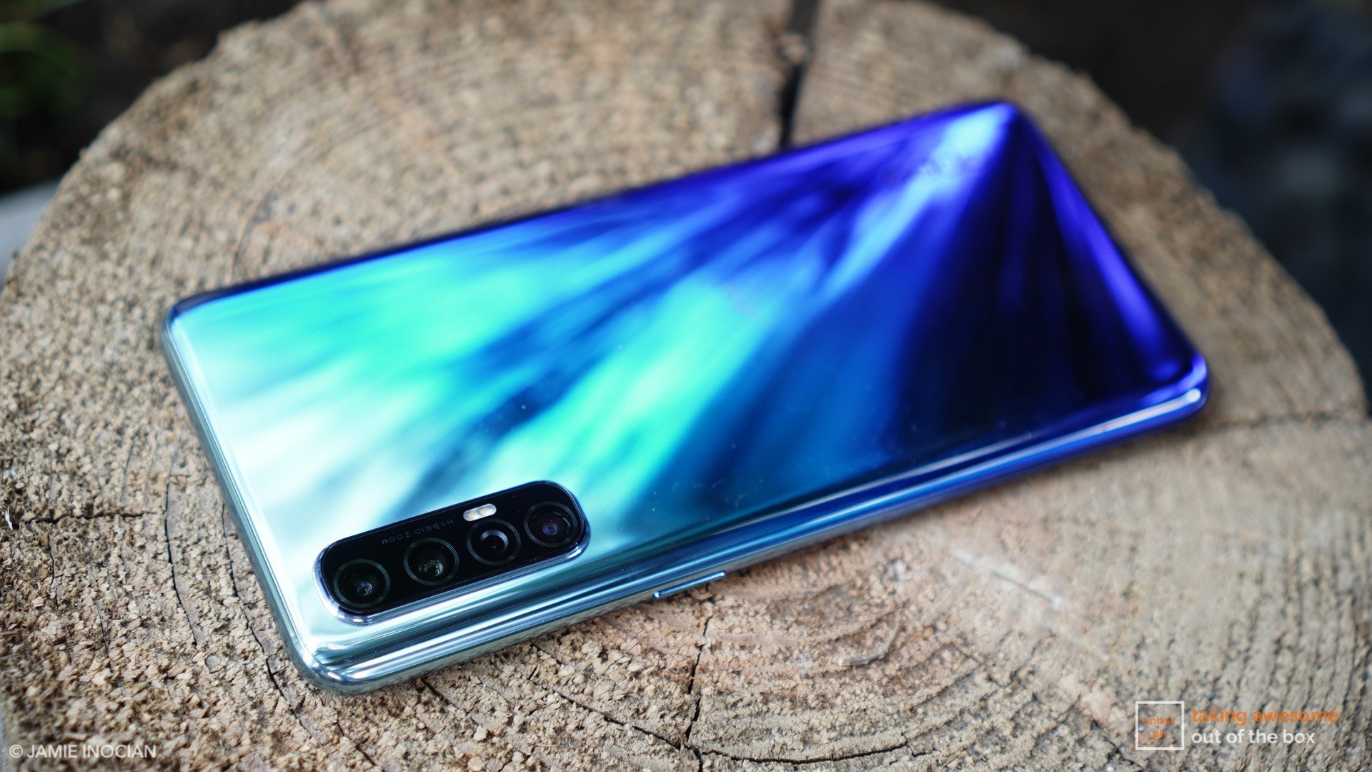 photo of the oppo reno3 blue cover