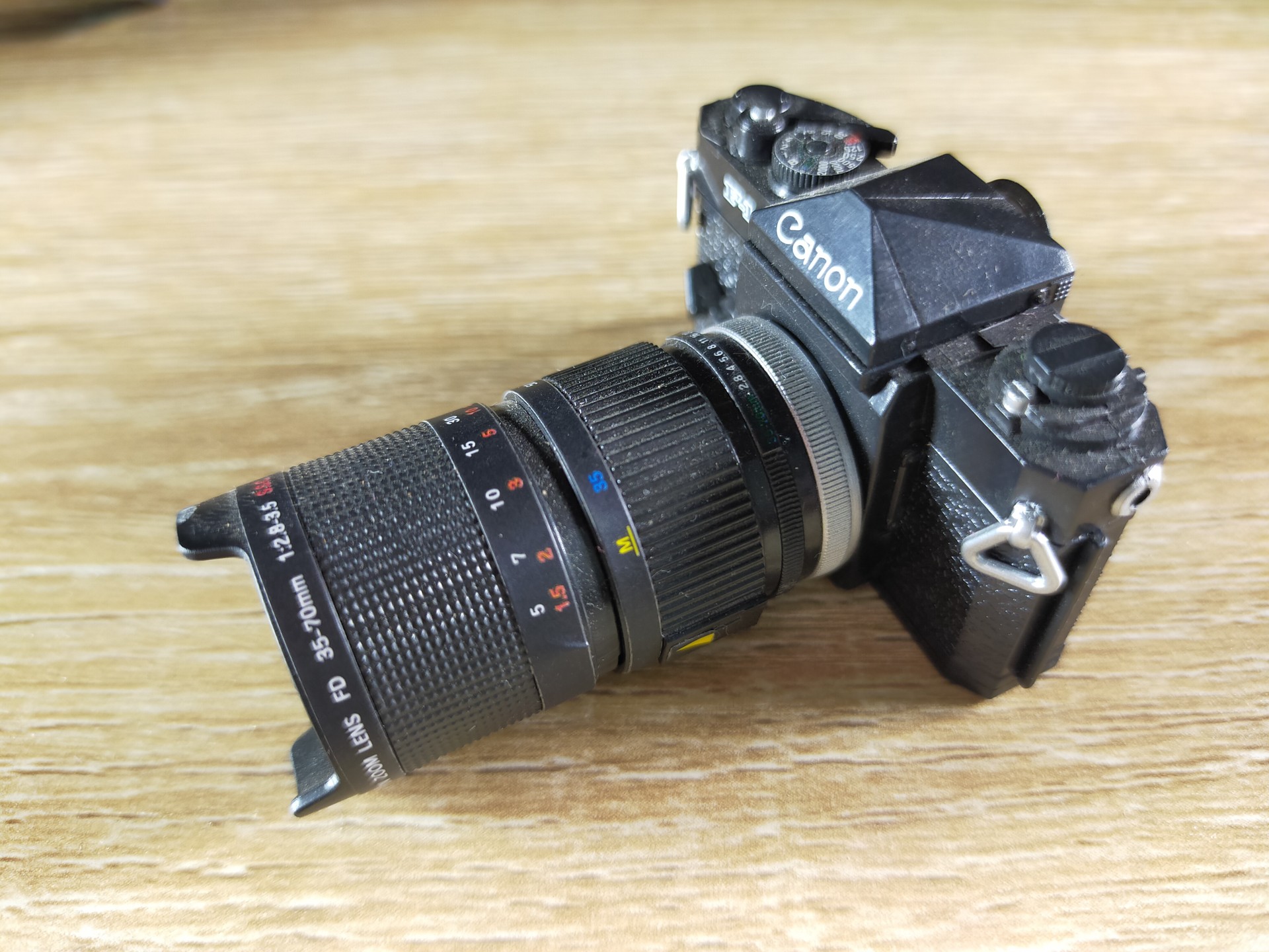 Photo of a DSLR camera using the Oppo A92