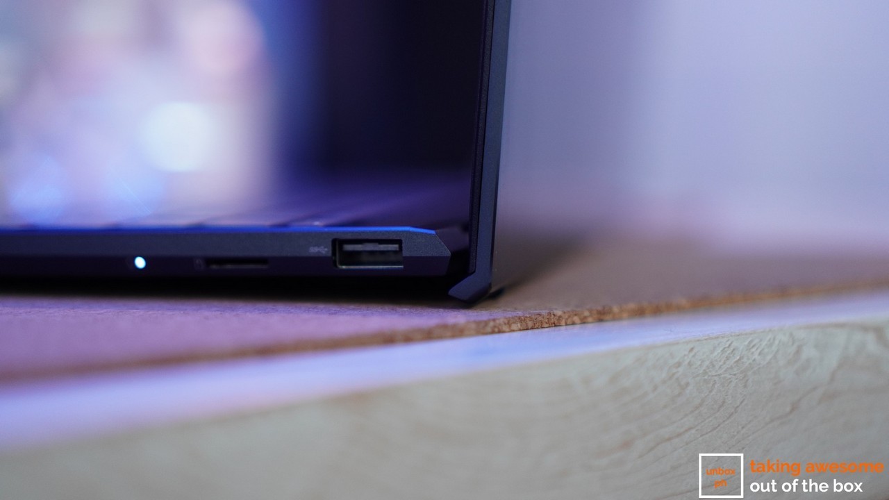 Close up of ASUS ZenBook 13 UX325 Port