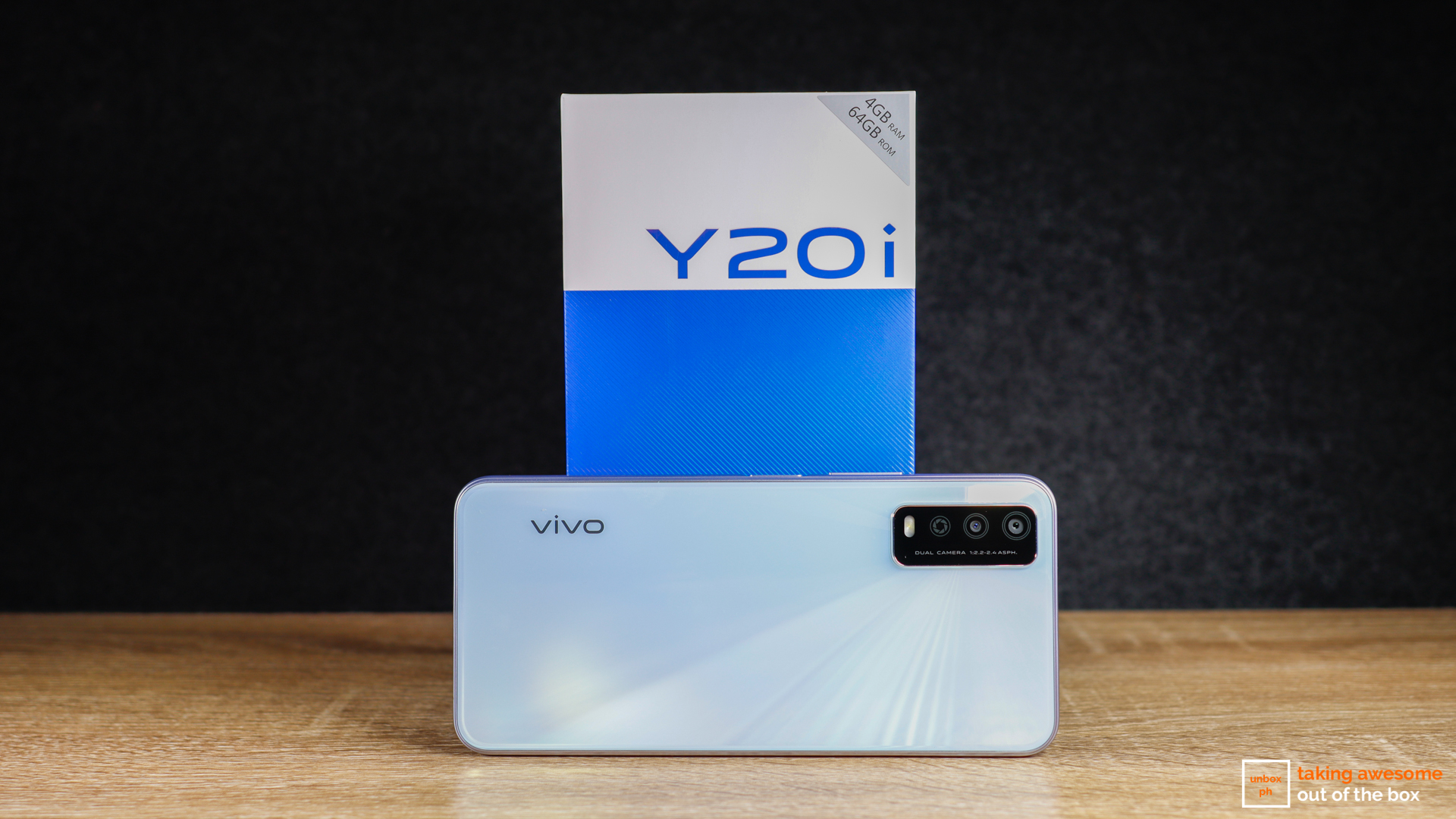vivo Y20i Packaging and Phone