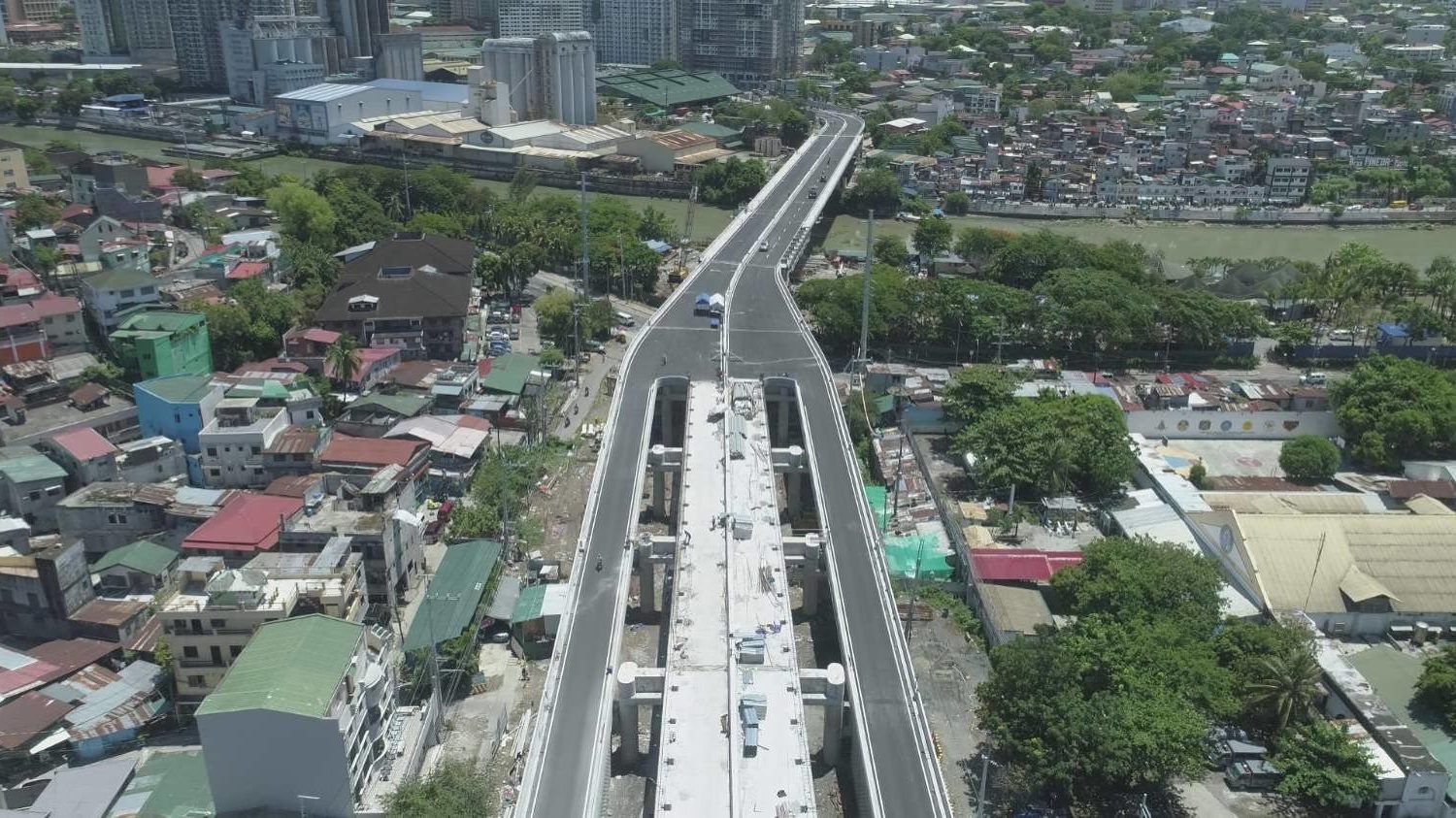DPWH Is Fast-Tracking the BGC-Kalayaan Viaduct