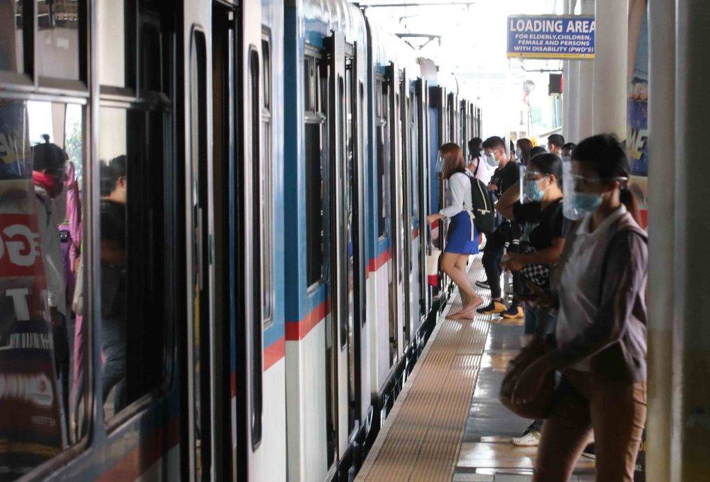 Vaccinated Passengers Get Free Train Rides Until End of ECQ