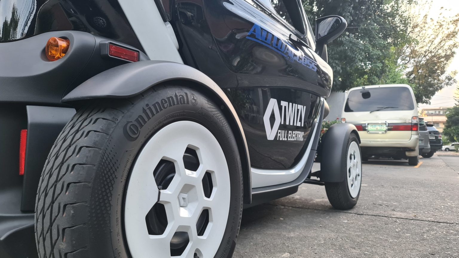 Renault Twizy Quick Review Can You Use This In The Philippines