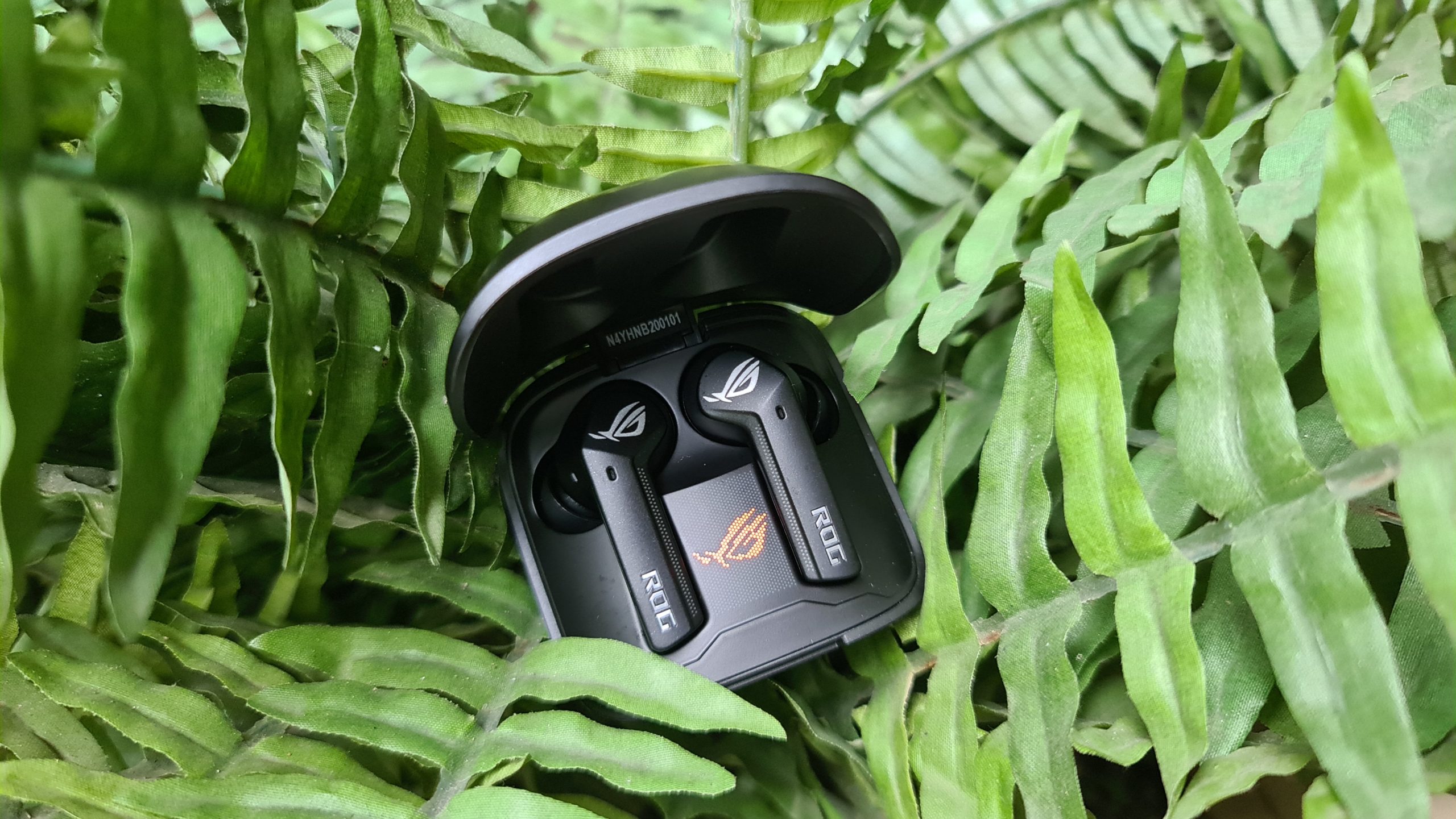 5 Things We Like About The Stylish Asus Rog Cetra Wireless Headphones