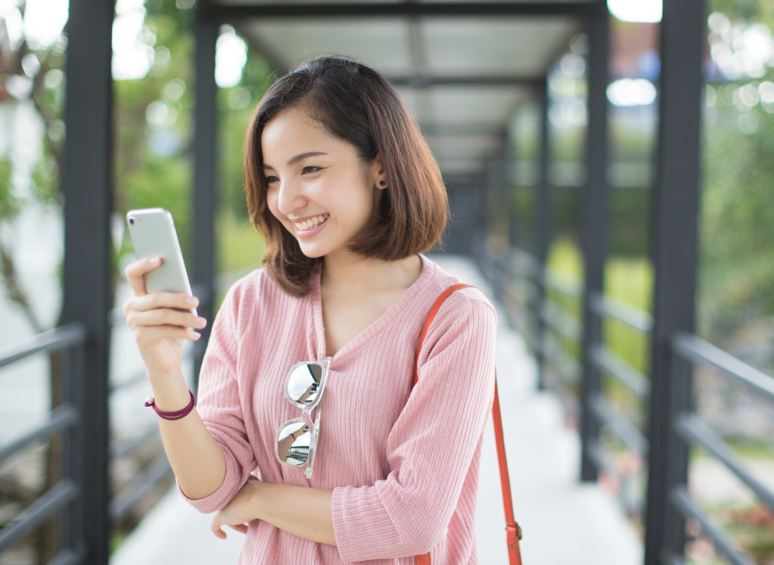 Filipinos Top The Longest Hours Spent on Their Mobile Phones