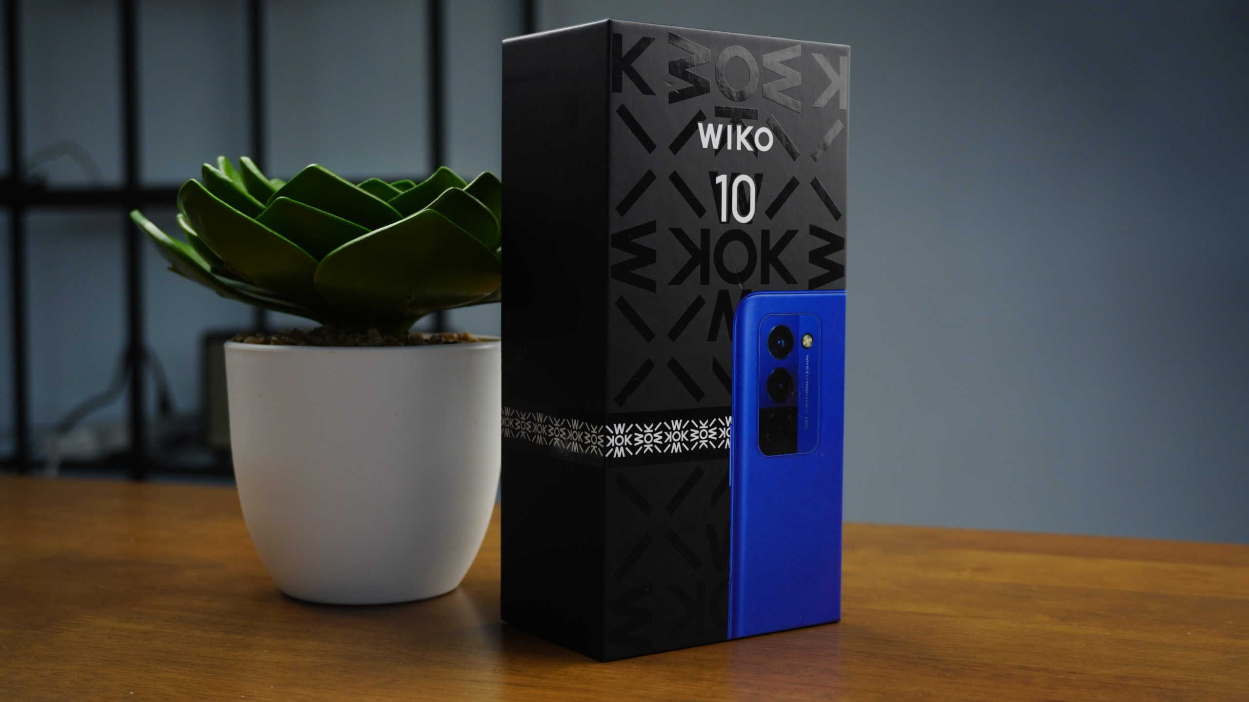 WIKO 10 Review Philippines: Form Over Function