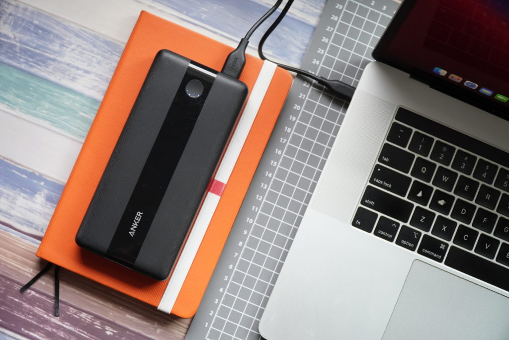 Anker Charging MacBook