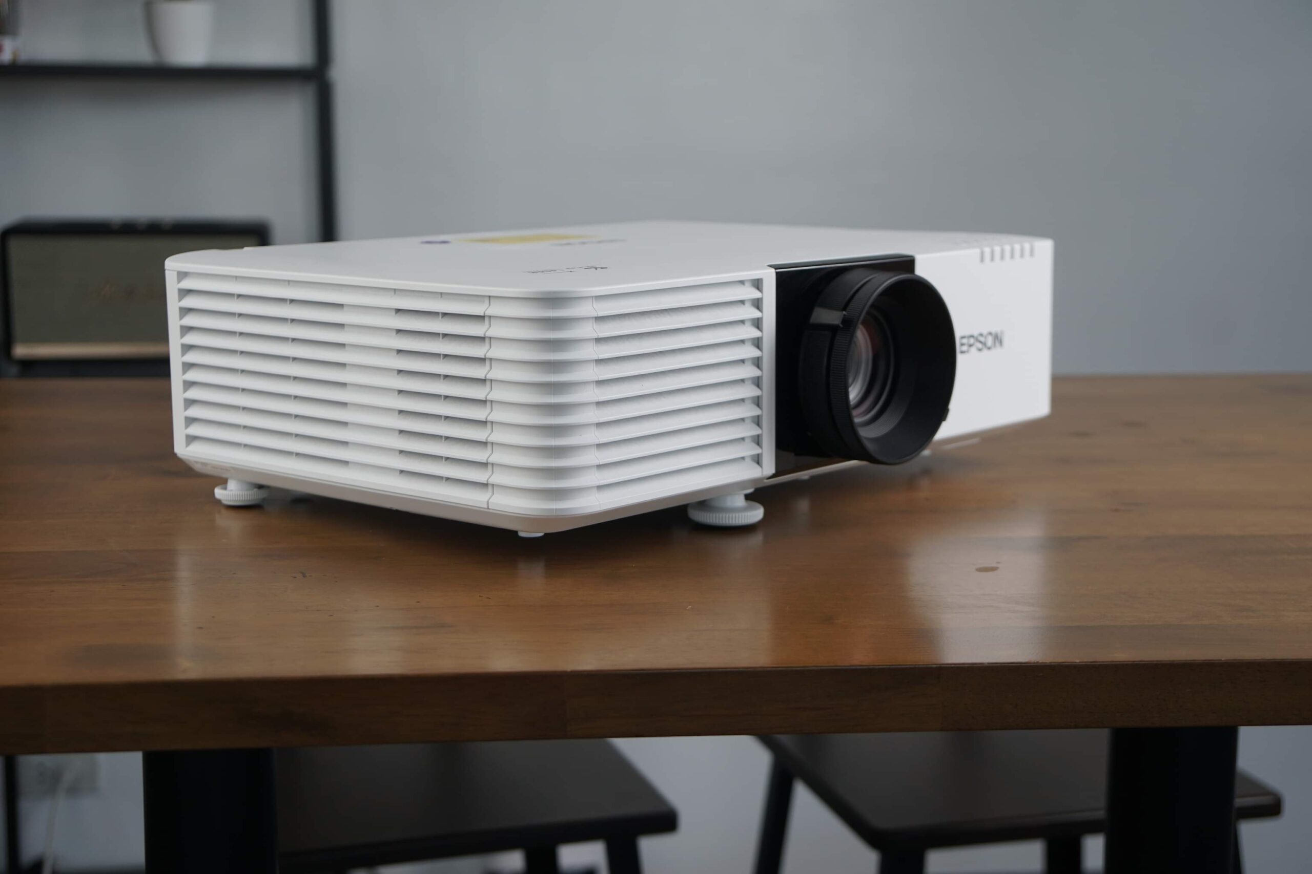 Epson EB-L520U Projector: Compact and Easy to Use