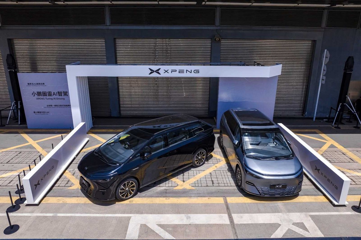 XPENG X9 2025